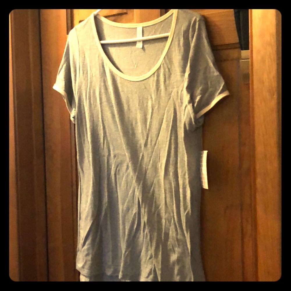 Brand new lularoe shirt